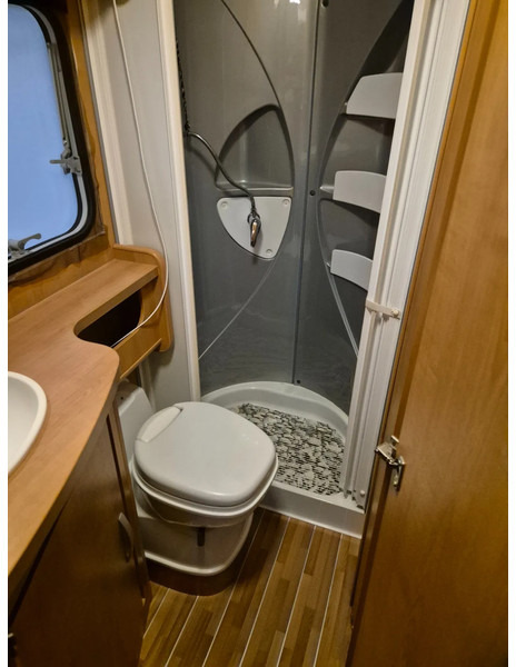 Autocaravana perfilada Camper ROLLER TEAM AUTOROLLER 595 P..... trekhaak,eerste eigenaar.: foto 18