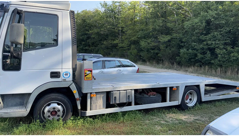 Iveco Eurocargo 60 E 15 manual gearbox - Camión portavehículos: foto 3 Iveco Eurocargo 60 E 15 manual gearbox - Camión portavehículos: foto 3