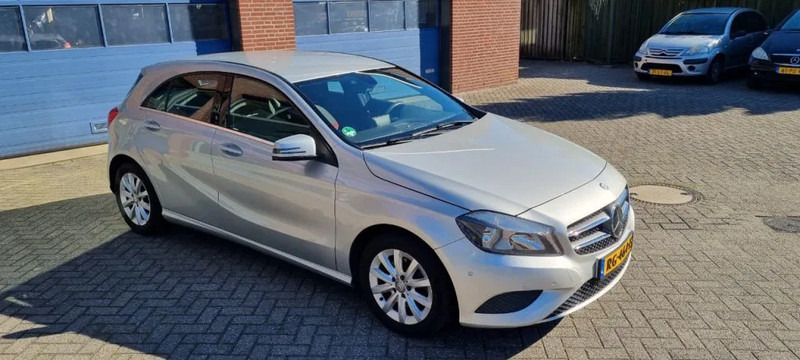 Mercedes-Benz A-Klasse 180 automaat.. 180 automaat - Hatchback: foto 5 Mercedes-Benz A-Klasse 180 automaat.. 180 automaat - Hatchback: foto 5