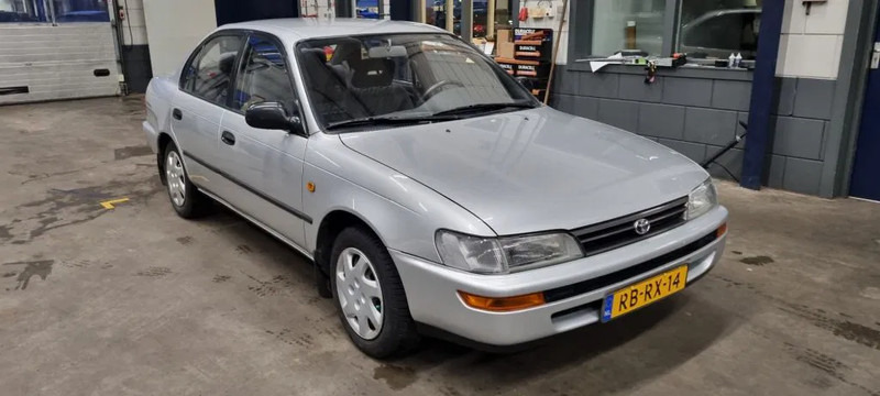 Toyota Corolla GXI 1.6. autom... Limited - Sedan: foto 2 Toyota Corolla GXI 1.6. autom... Limited - Sedan: foto 2
