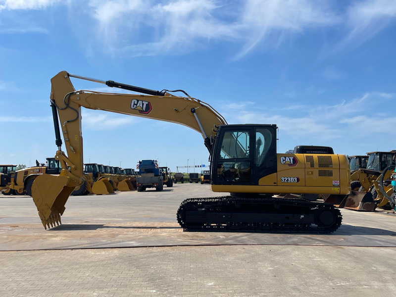 Caterpillar 323D3 - Excavadora de cadenas: foto 1 Caterpillar 323D3 - Excavadora de cadenas: foto 1