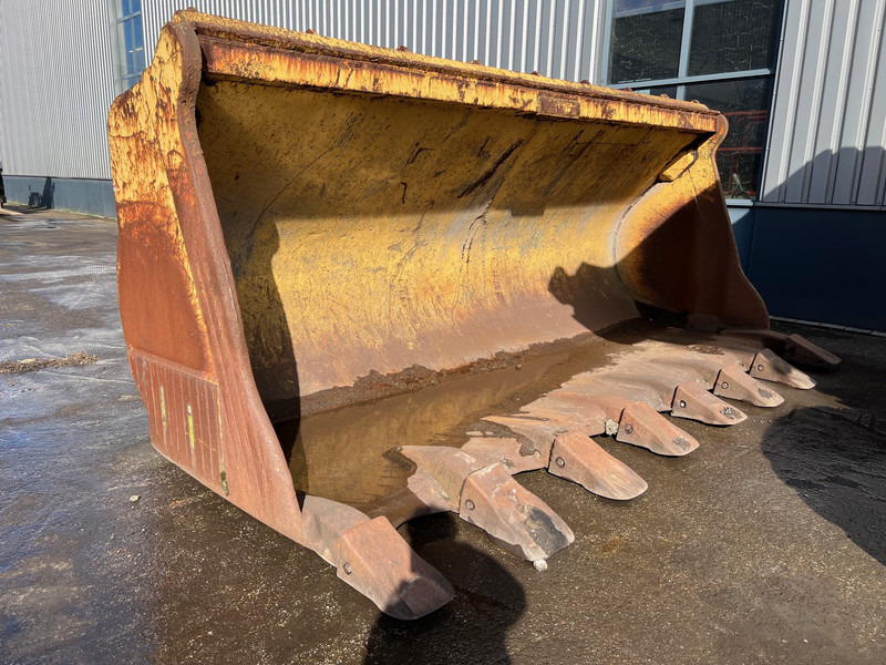 Caterpillar 990 - Cazo: foto 1 Caterpillar 990 - Cazo: foto 1