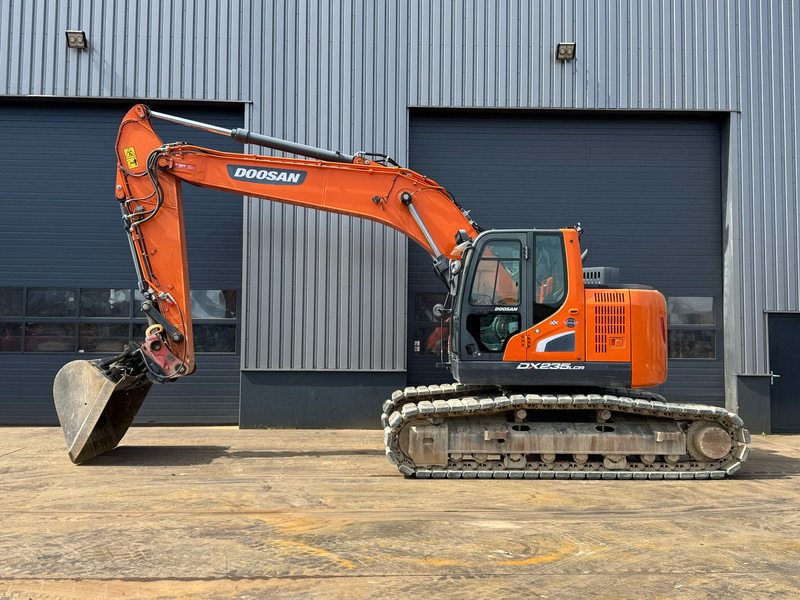 Doosan DX235LCR-5 - 680 hours - Excavadora de cadenas: foto 1 Doosan DX235LCR-5 - 680 hours - Excavadora de cadenas: foto 1