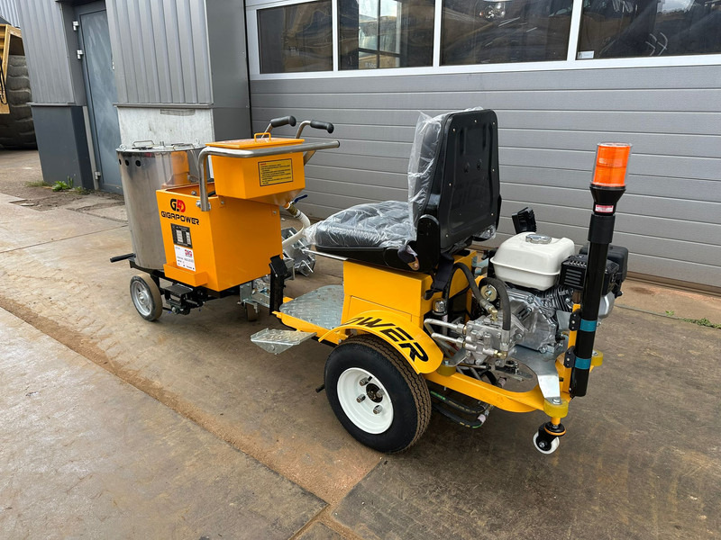 Giga power 860 Road Marking Machine - Coche: foto 2 Giga power 860 Road Marking Machine - Coche: foto 2