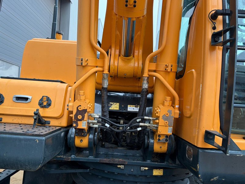 Excavadora de ruedas Hyundai Robex 180W-9A: foto 11 Excavadora de ruedas Hyundai Robex 180W-9A: foto 11