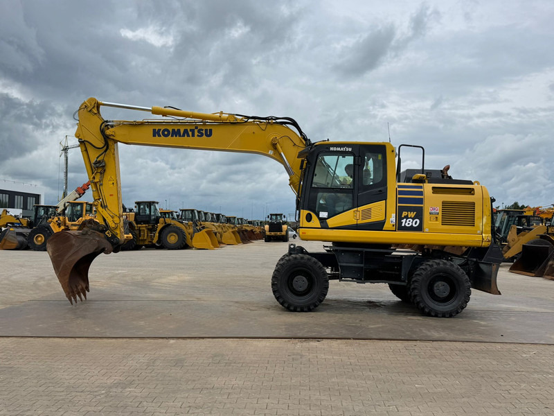 Komatsu PW180-11 - Excavadora de ruedas: foto 1 Komatsu PW180-11 - Excavadora de ruedas: foto 1