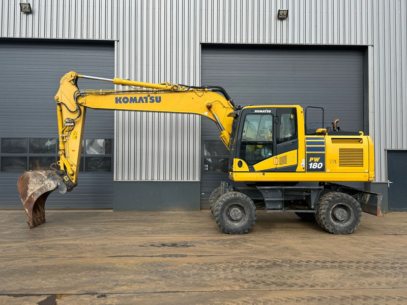 Komatsu PW180-11 - Excavadora de ruedas: foto 1 Komatsu PW180-11 - Excavadora de ruedas: foto 1
