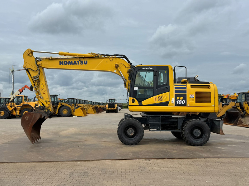 Komatsu PW180-11 - Excavadora de ruedas: foto 1 Komatsu PW180-11 - Excavadora de ruedas: foto 1