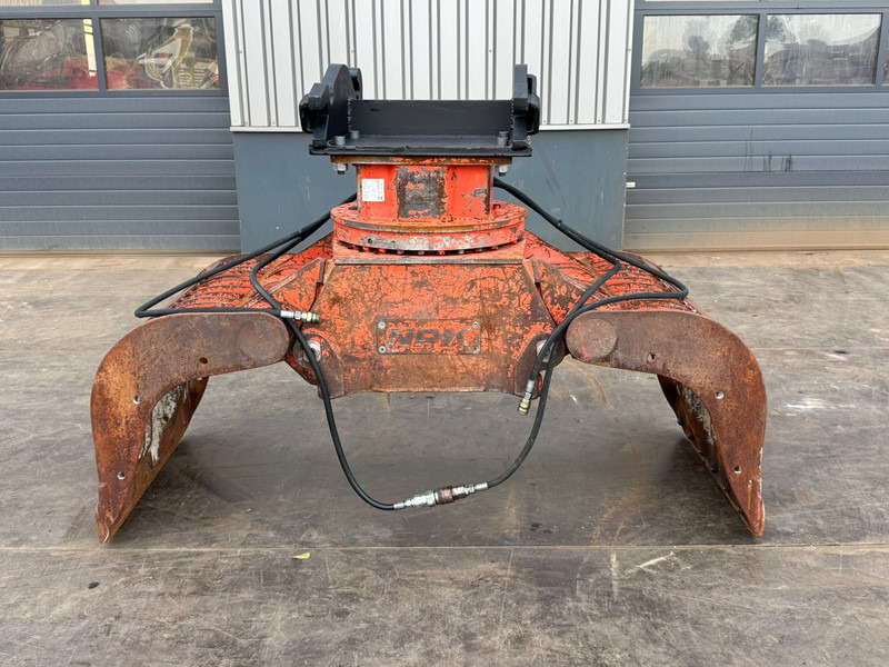 NPK D-2000 CW30 CW40 Sorting Grapple - Pinza de manipulación: foto 1 NPK D-2000 CW30 CW40 Sorting Grapple - Pinza de manipulación: foto 1