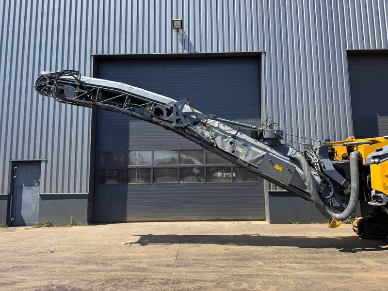 Wirtgen W100CFI - Construcción de carreteras: foto 4 Wirtgen W100CFI - Construcción de carreteras: foto 4
