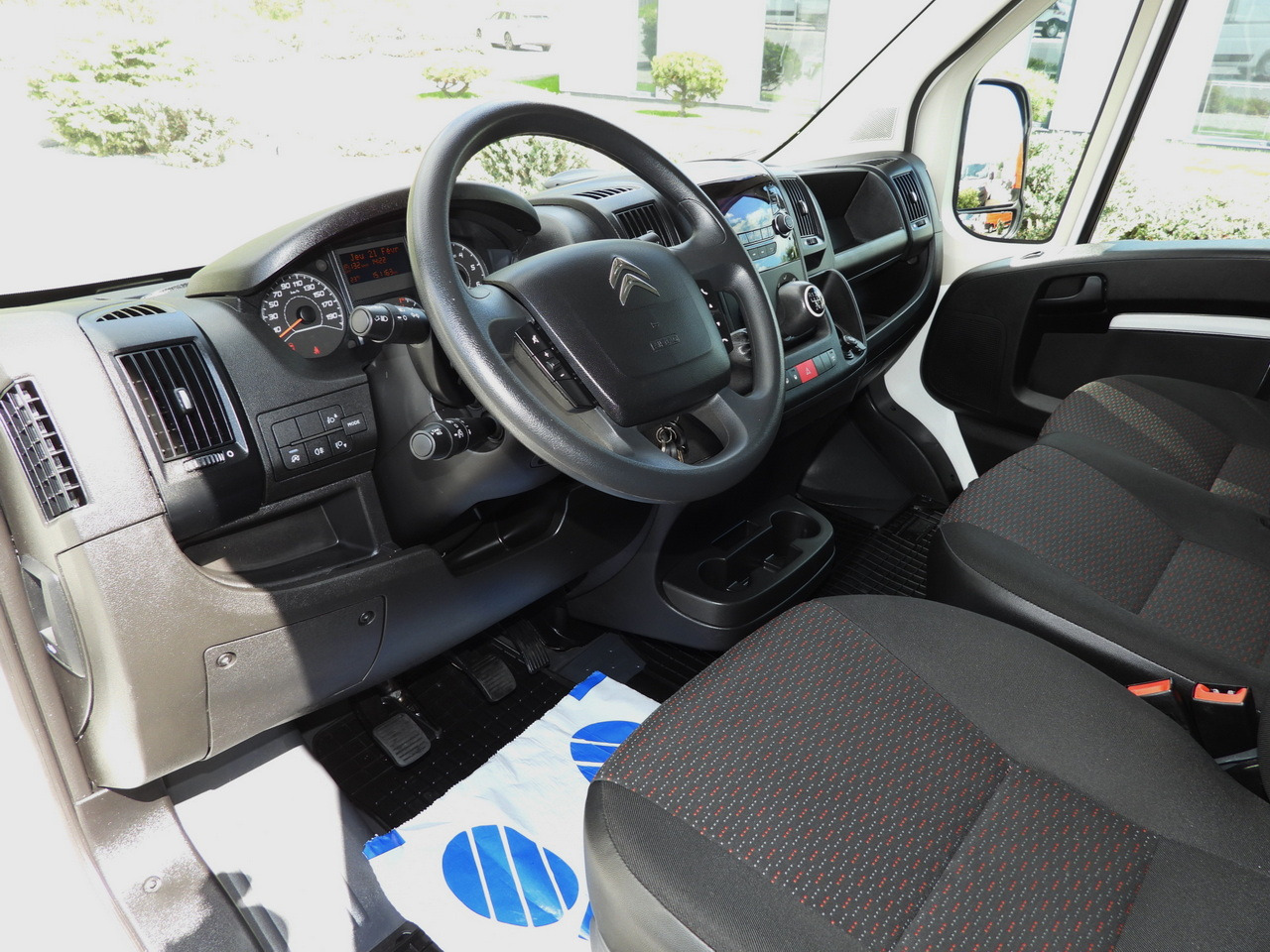 CITROEN JUMPER BOX DELIVERY VAN 7 SEATS CRUISE CONTROL 120HP - Furgón: foto 2 CITROEN JUMPER BOX DELIVERY VAN 7 SEATS CRUISE CONTROL 120HP - Furgón: foto 2