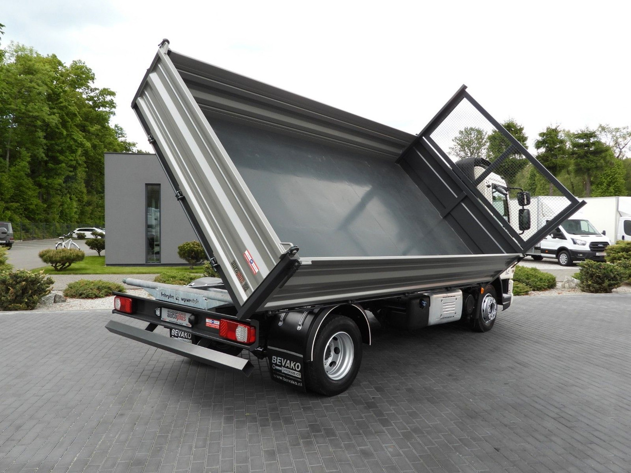 DAF LF 180 DREISEIKIPPER TEMPOMAT AUTOMATIK - Camión volquete: foto 3 DAF LF 180 DREISEIKIPPER TEMPOMAT AUTOMATIK - Camión volquete: foto 3