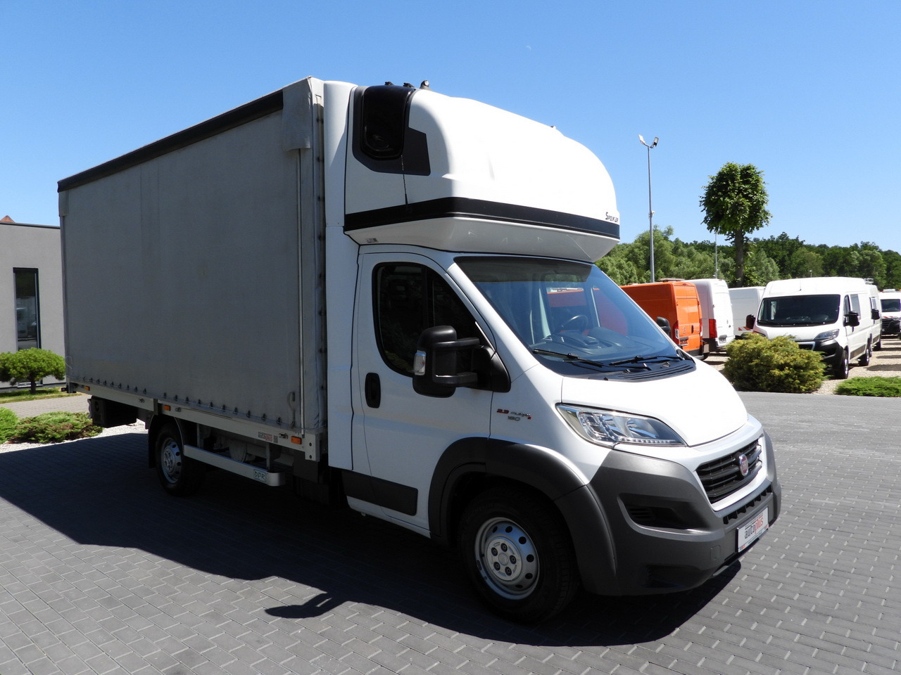FIAT DUCATO TARPAULIN 10 PALLETS WEBASTO CRUISE CONTROL LED LIGHTS PNEUMATICS AIR CONDITIONING 180HP - Furgoneta con lona: foto 4 FIAT DUCATO TARPAULIN 10 PALLETS WEBASTO CRUISE CONTROL LED LIGHTS PNEUMATICS AIR CONDITIONING 180HP - Furgoneta con lona: foto 4