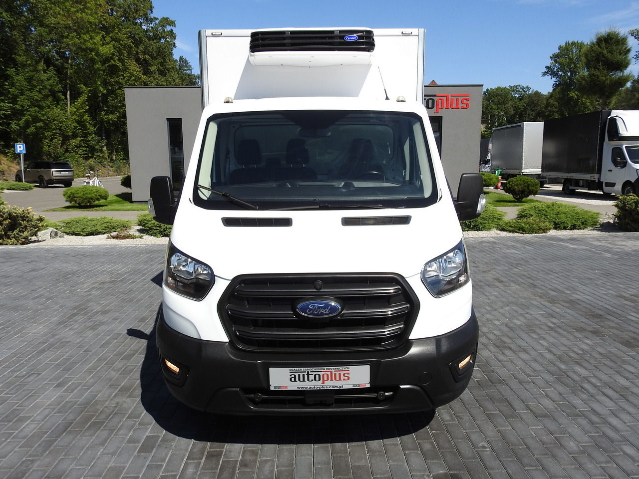 FORD TRANSIT REGRIGERATOR BOX 0*C POWER SUPPLY 230V CRUISE CONTROL AIR CONDITIONING TWIN WHEELS 170HP - Furgoneta frigorifica: foto 5 FORD TRANSIT REGRIGERATOR BOX 0*C POWER SUPPLY 230V CRUISE CONTROL AIR CONDITIONING TWIN WHEELS 170HP - Furgoneta frigorifica: foto 5