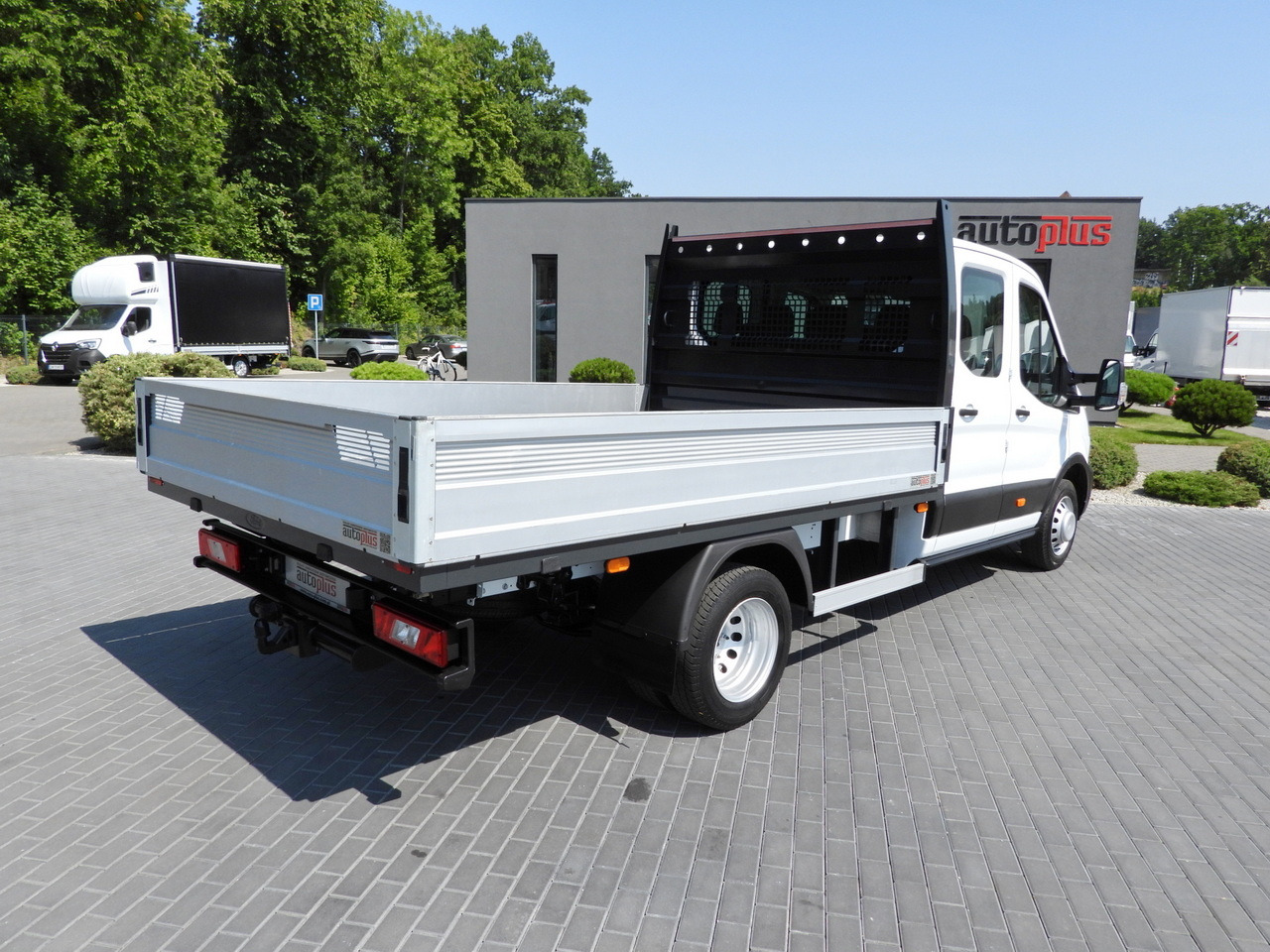 FORD TRANSIT STAKE BODY DOUBLE CABIN DOKA 7 SEATS TWIN WHEELS AIR CONDITIONING 130HP - Furgoneta combi: foto 3 FORD TRANSIT STAKE BODY DOUBLE CABIN DOKA 7 SEATS TWIN WHEELS AIR CONDITIONING 130HP - Furgoneta combi: foto 3