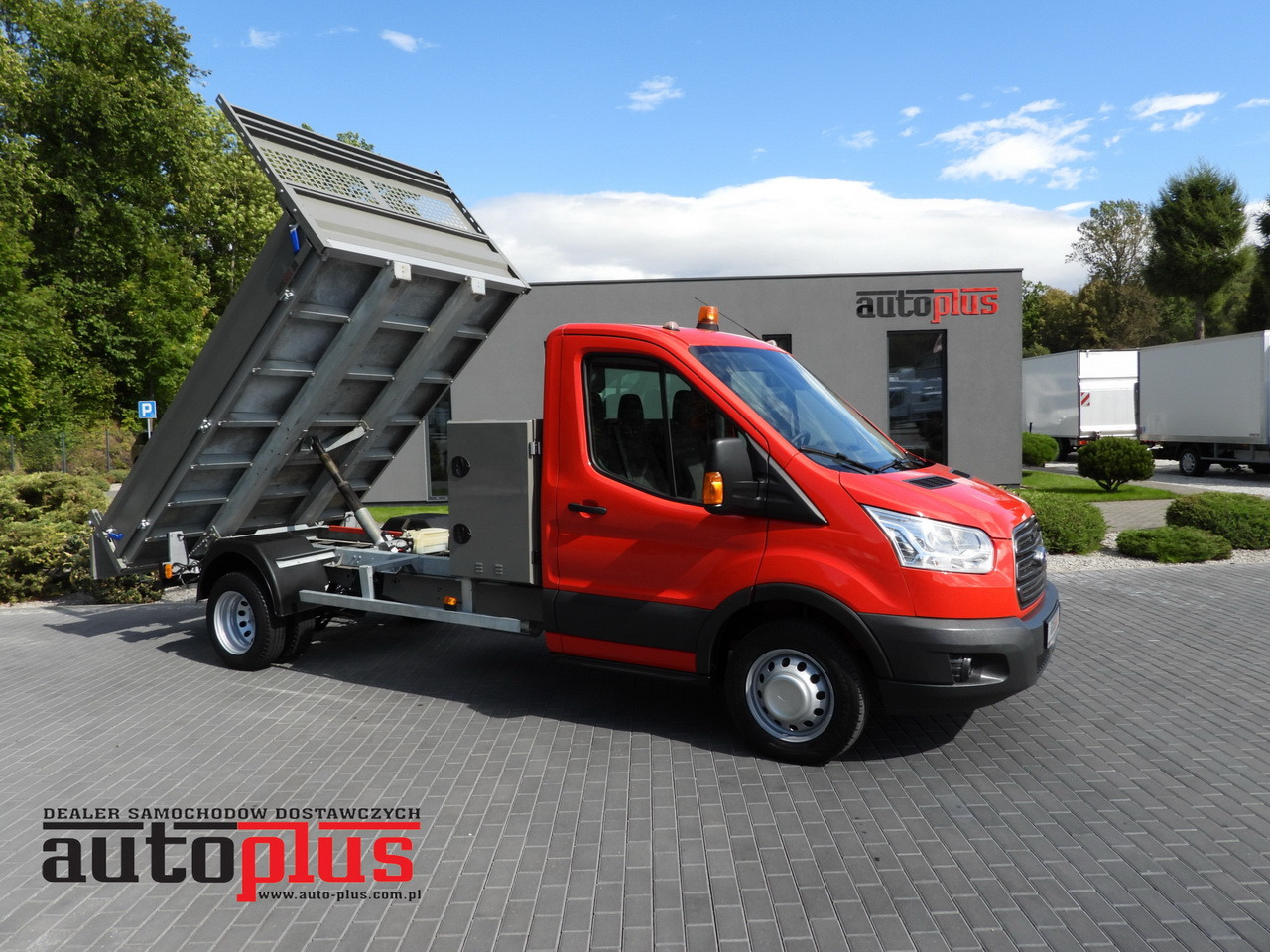 FORD TRANSIT TIPPER CRUISE CONTROL LED LIGHTS TWIN WHEELS AIR CONDITIONING 170HP - Furgoneta basculante: foto 1 FORD TRANSIT TIPPER CRUISE CONTROL LED LIGHTS TWIN WHEELS AIR CONDITIONING 170HP - Furgoneta basculante: foto 1