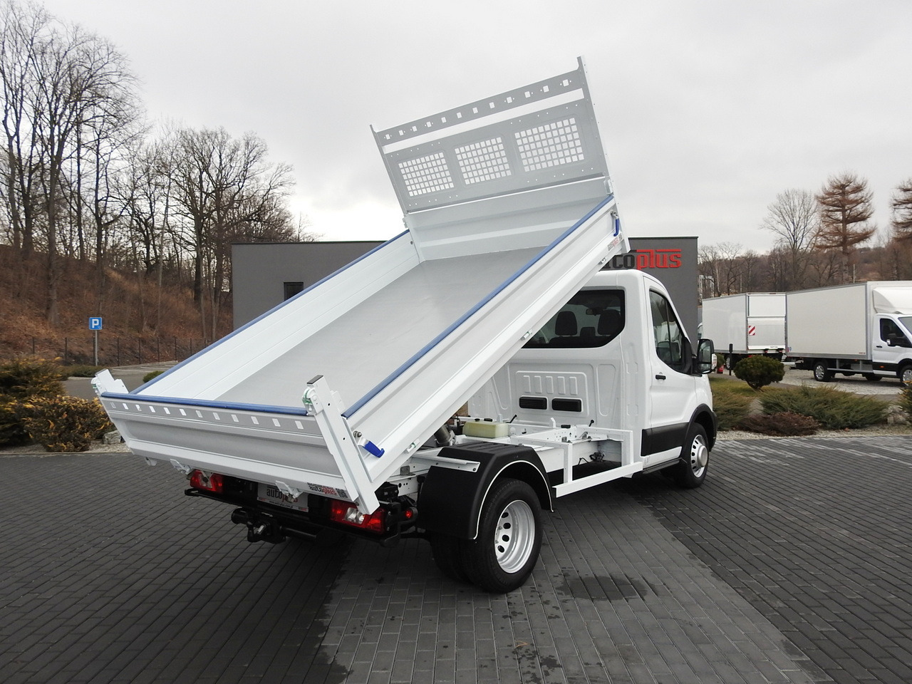 FORD TRANSIT TIPPER LED LIGHTS TWIN WHEELS AIR CONDITIONING 130HP - Furgoneta basculante: foto 3 FORD TRANSIT TIPPER LED LIGHTS TWIN WHEELS AIR CONDITIONING 130HP - Furgoneta basculante: foto 3