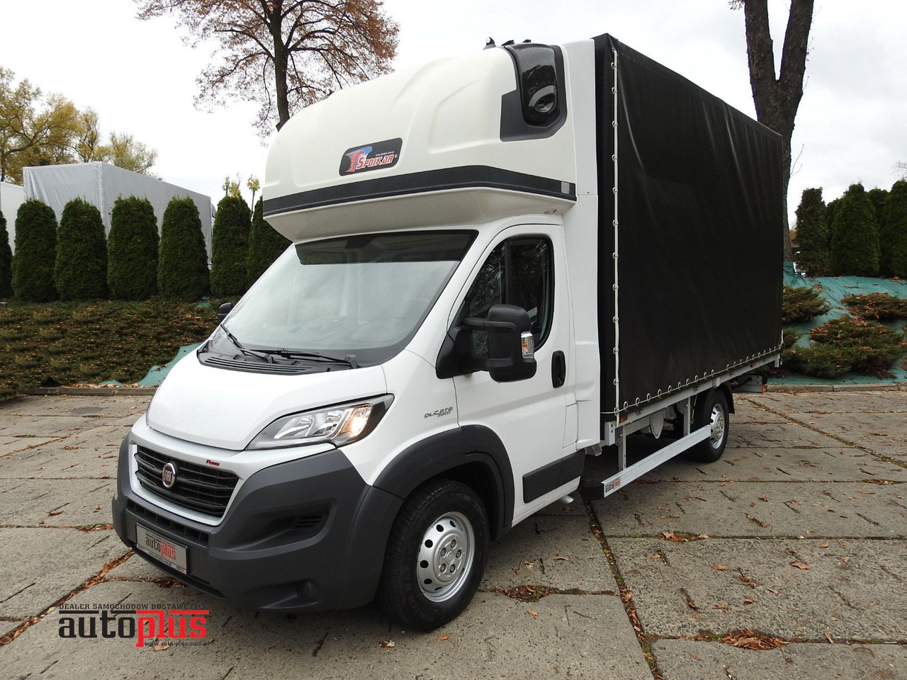 Fiat DUCATO PRITSCHE PLANE AUFZUG 8 PALETTEN WEBASTO - Furgoneta con lona: foto 1 Fiat DUCATO PRITSCHE PLANE AUFZUG 8 PALETTEN WEBASTO - Furgoneta con lona: foto 1