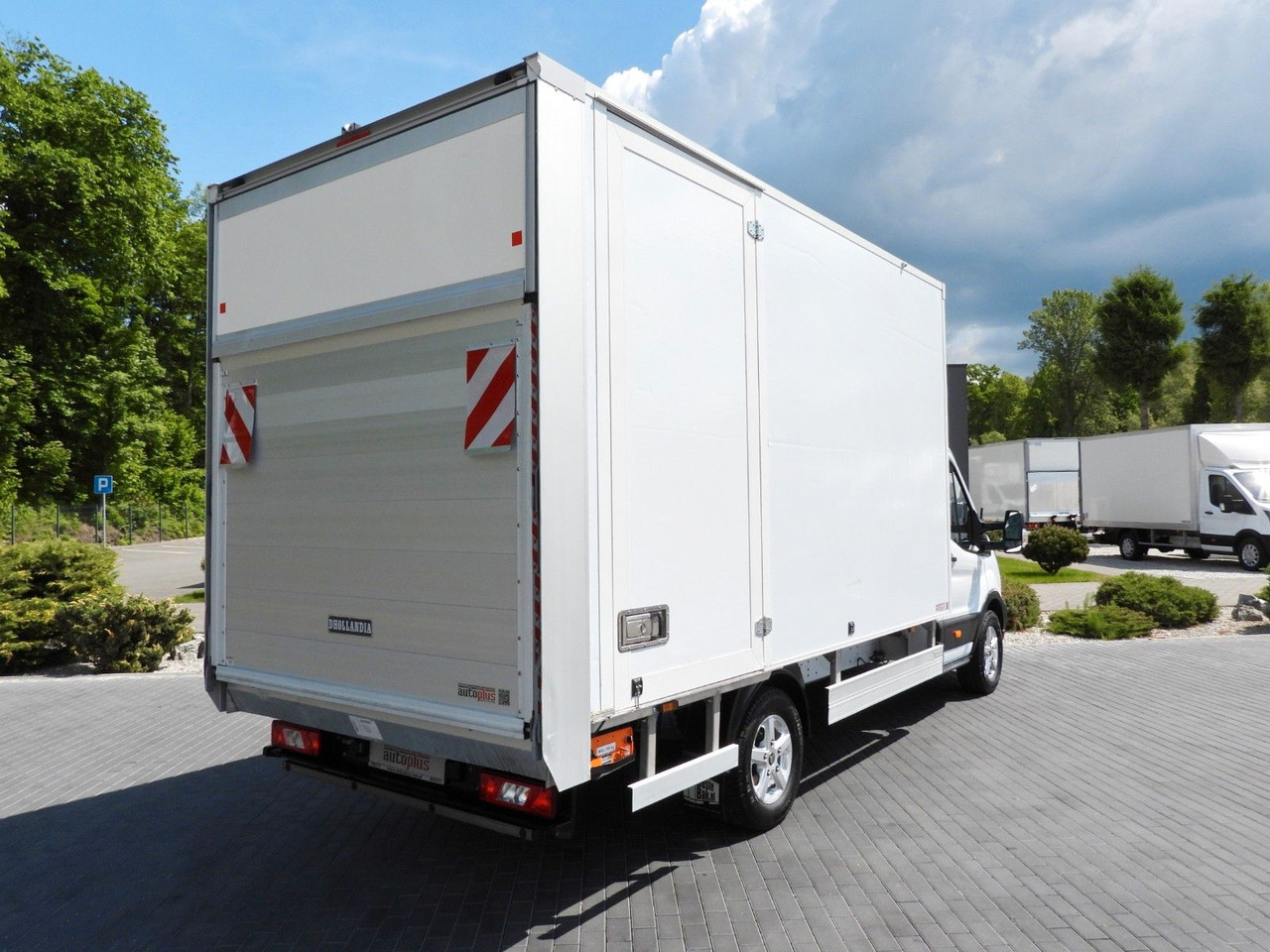 Ford TRANSIT KOFFER AUFZUG 8 PALETTEN TEMPOMAT - Furgoneta caja cerrada: foto 3 Ford TRANSIT KOFFER AUFZUG 8 PALETTEN TEMPOMAT - Furgoneta caja cerrada: foto 3