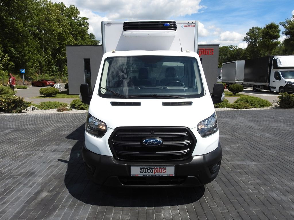 Ford TRANSIT KÜHLKOFFER 0*C STROMVERSORGUNG 230V A/C - Furgoneta frigorifica: foto 5 Ford TRANSIT KÜHLKOFFER 0*C STROMVERSORGUNG 230V A/C - Furgoneta frigorifica: foto 5