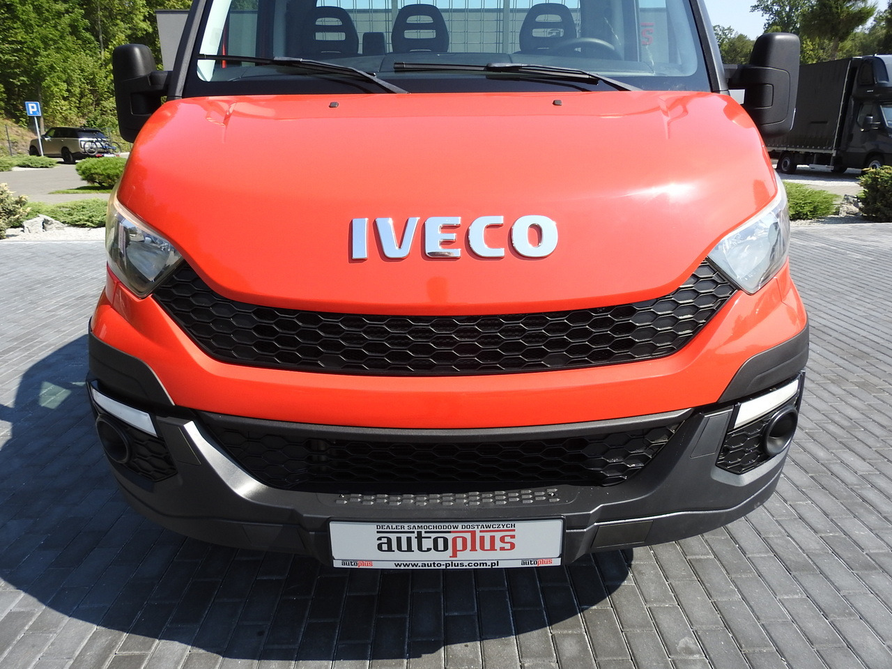 Furgoneta basculante IVECO DAILY 35C13 TIPPER CRUISE CONTROL AIR CONDITIONING TWIN WHEELS 130HP: foto 14 Furgoneta basculante IVECO DAILY 35C13 TIPPER CRUISE CONTROL AIR CONDITIONING TWIN WHEELS 130HP: foto 14
