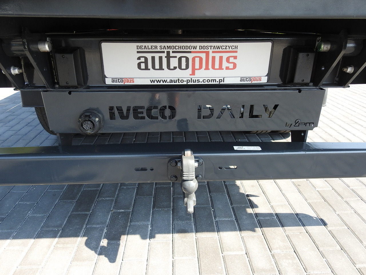 Furgoneta basculante IVECO DAILY 35C13 TIPPER CRUISE CONTROL AIR CONDITIONING TWIN WHEELS 130HP: foto 16 Furgoneta basculante IVECO DAILY 35C13 TIPPER CRUISE CONTROL AIR CONDITIONING TWIN WHEELS 130HP: foto 16