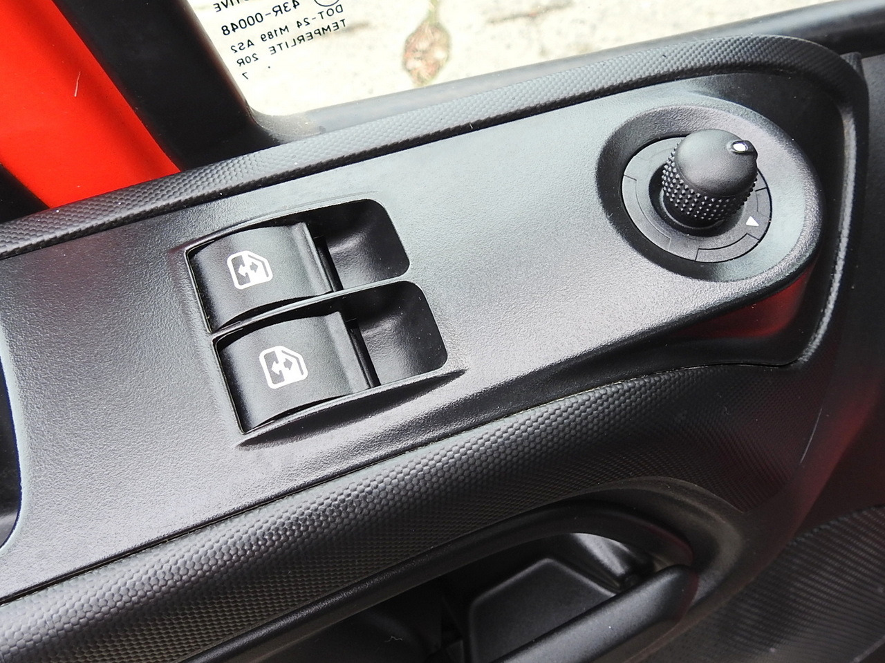 Furgoneta basculante IVECO DAILY 35C13 TIPPER CRUISE CONTROL AIR CONDITIONING TWIN WHEELS 130HP: foto 29 Furgoneta basculante IVECO DAILY 35C13 TIPPER CRUISE CONTROL AIR CONDITIONING TWIN WHEELS 130HP: foto 29