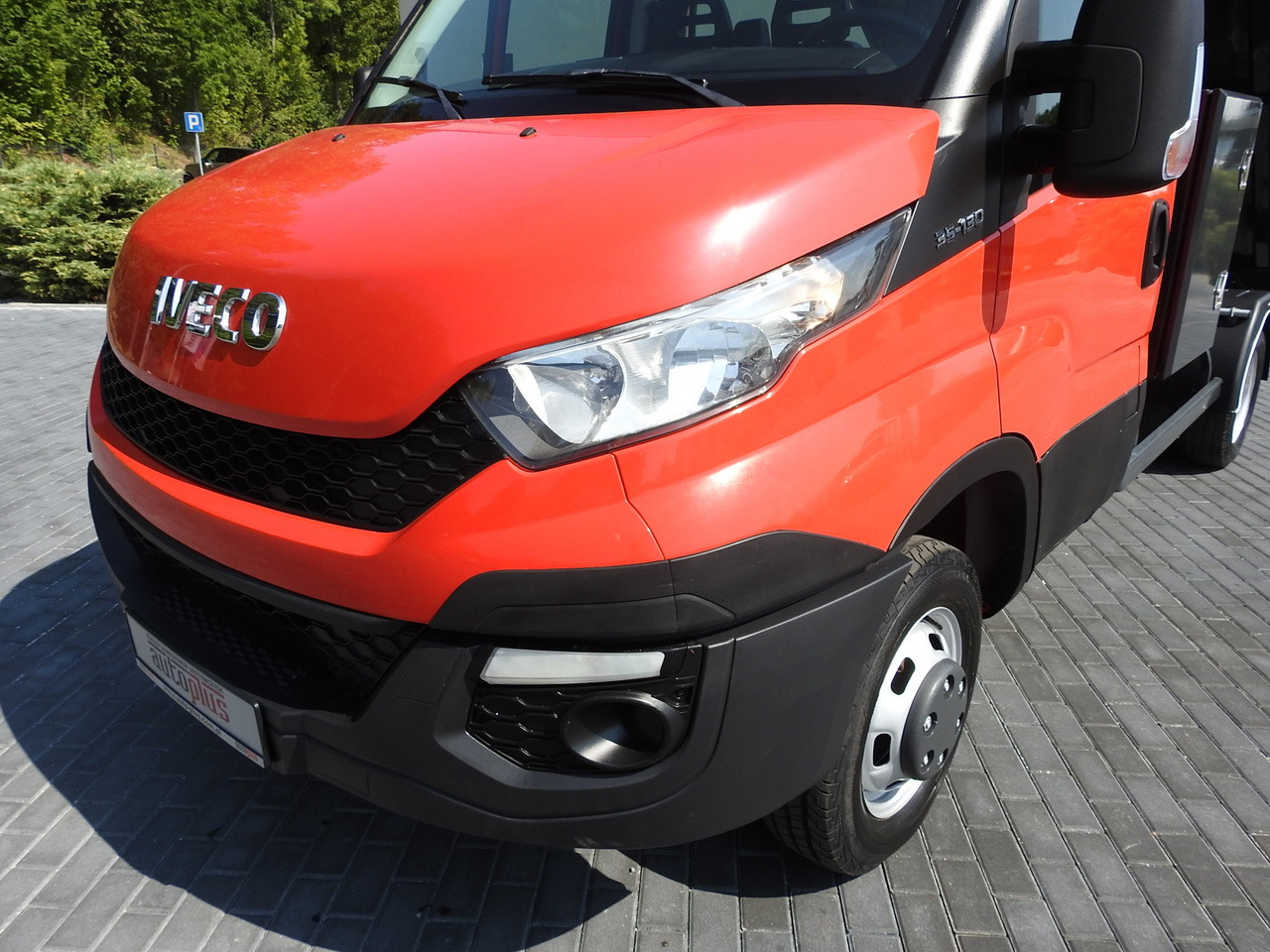 Furgoneta basculante IVECO DAILY 35C13 TIPPER CRUISE CONTROL AIR CONDITIONING TWIN WHEELS 130HP: foto 20 Furgoneta basculante IVECO DAILY 35C13 TIPPER CRUISE CONTROL AIR CONDITIONING TWIN WHEELS 130HP: foto 20