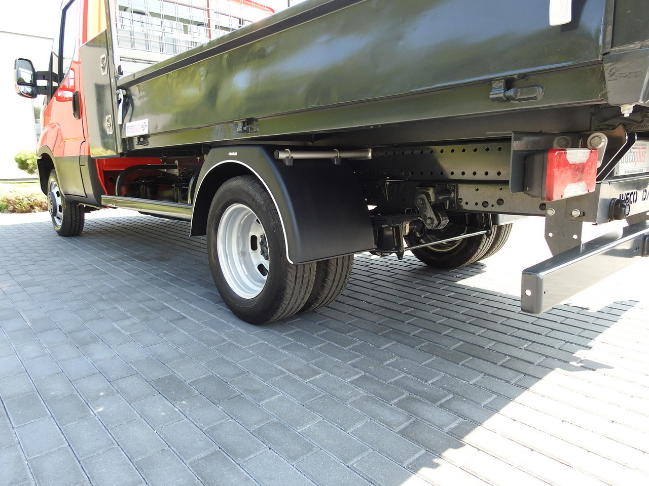 Furgoneta basculante IVECO DAILY 35C13 TIPPER CRUISE CONTROL AIR CONDITIONING TWIN WHEELS 130HP: foto 15 Furgoneta basculante IVECO DAILY 35C13 TIPPER CRUISE CONTROL AIR CONDITIONING TWIN WHEELS 130HP: foto 15