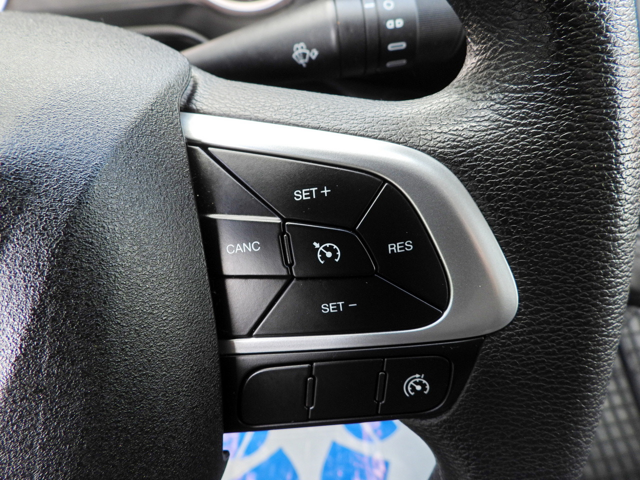 Furgoneta caja cerrada IVECO DAILY 35C16 BOX LIFT 8 PALLETS CRUISE CONTROL TWIN WHEELS AIR CONDITIONING  160HP: foto 34