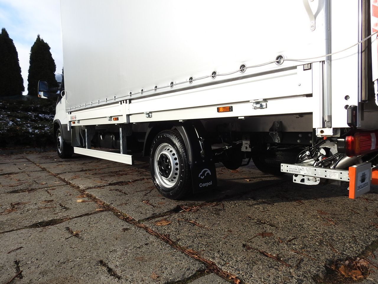 Leasing para IVECO DAILY 35S16 NEW TARPAULIN LIFT 8 PALLETS CRUISE CONTROL AIR CONDITIONING  160HP IVECO DAILY 35S16 NEW TARPAULIN LIFT 8 PALLETS CRUISE CONTROL AIR CONDITIONING  160HP: foto 19