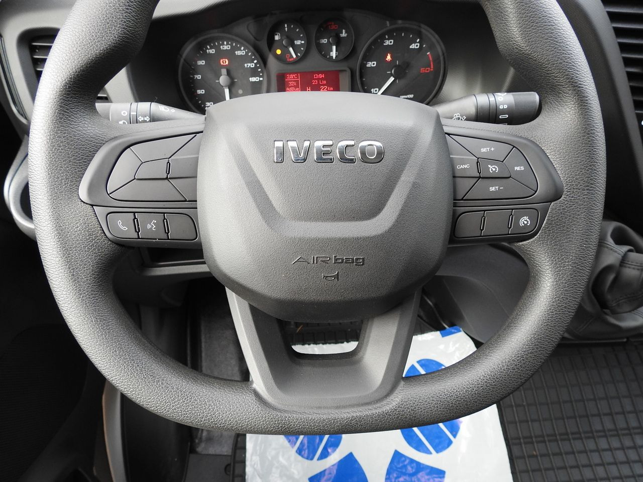 Leasing para IVECO DAILY 35S16 NEW TARPAULIN LIFT 8 PALLETS CRUISE CONTROL AIR CONDITIONING  160HP IVECO DAILY 35S16 NEW TARPAULIN LIFT 8 PALLETS CRUISE CONTROL AIR CONDITIONING  160HP: foto 38