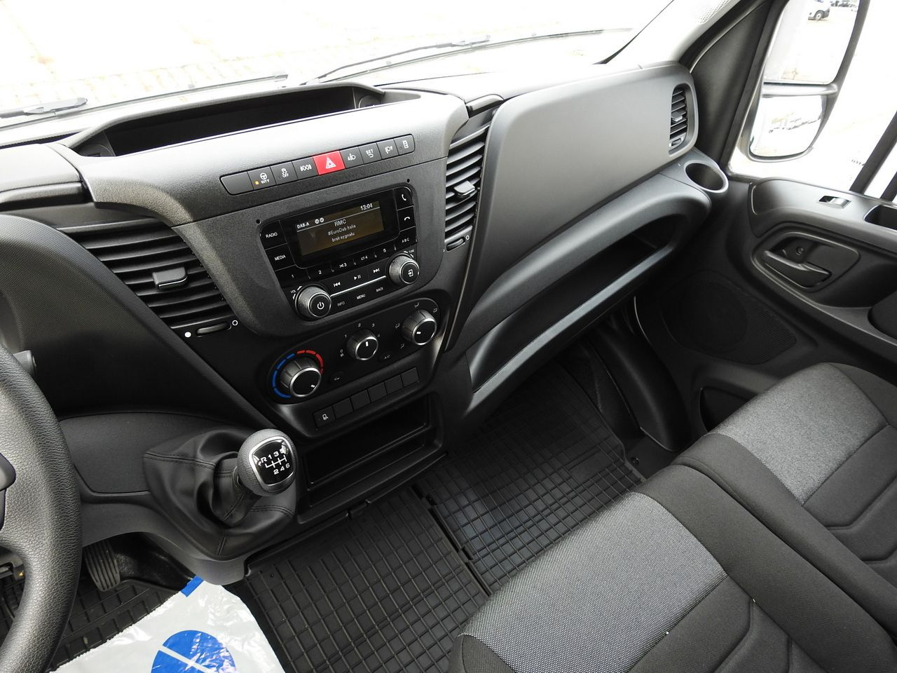 Leasing para IVECO DAILY 35S16 NEW TARPAULIN LIFT 8 PALLETS CRUISE CONTROL AIR CONDITIONING  160HP IVECO DAILY 35S16 NEW TARPAULIN LIFT 8 PALLETS CRUISE CONTROL AIR CONDITIONING  160HP: foto 41