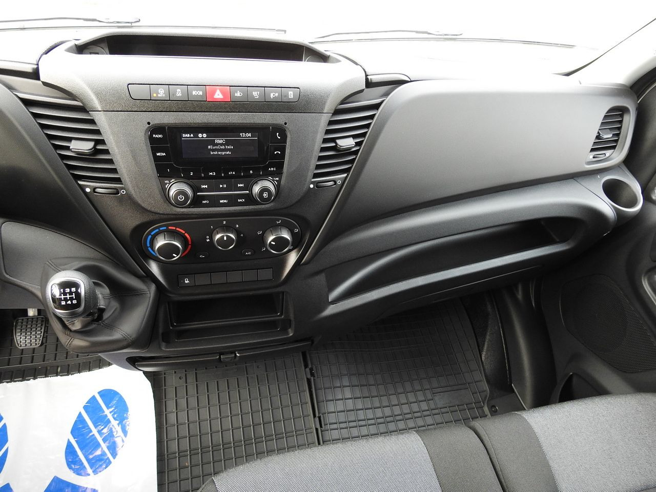 Leasing para IVECO DAILY 35S16 NEW TARPAULIN LIFT 8 PALLETS CRUISE CONTROL AIR CONDITIONING  160HP IVECO DAILY 35S16 NEW TARPAULIN LIFT 8 PALLETS CRUISE CONTROL AIR CONDITIONING  160HP: foto 42