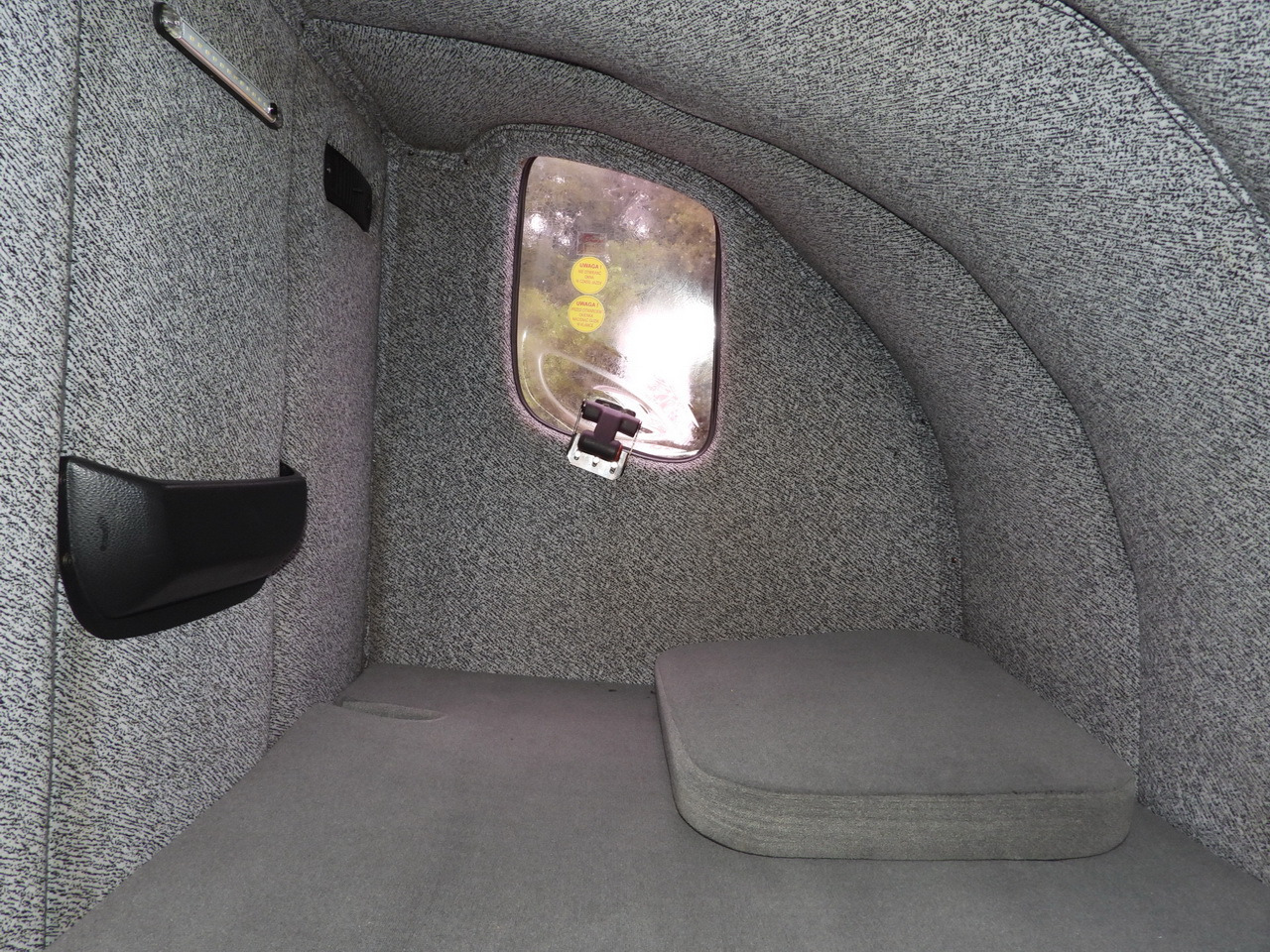 Furgoneta con lona IVECO DAILY 35S18 TARPAULIN 10 PALLETS WEBASTO CRUISE CONTROL PNEUMATICS AUTOMATIC TRANSMISSION HI-MATIC AIR CONDITIONING  180HP: foto 41