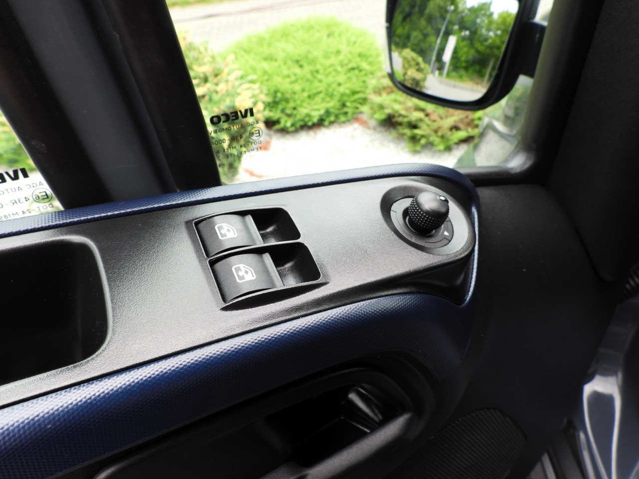 Furgoneta con lona IVECO DAILY 35S18 TARPAULIN 10 PALLETS WEBASTO CRUISE CONTROL PNEUMATICS AUTOMATIC TRANSMISSION HI-MATIC AIR CONDITIONING  180HP: foto 37