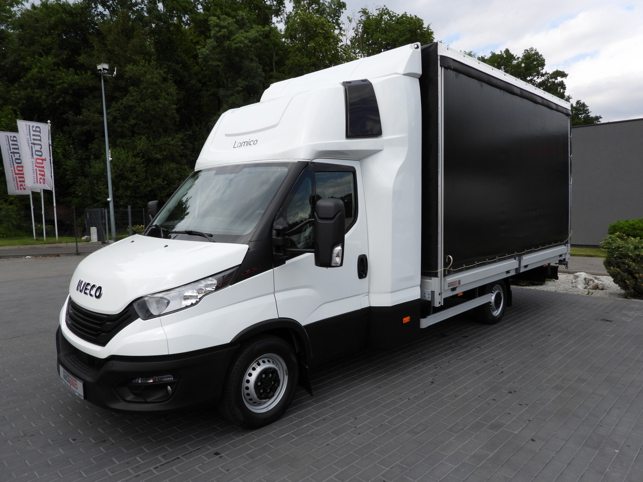 IVECO DAILY 35S18 TARPAULIN LIFT 10 PALLETS WEBASTO CRUISE CONTROL PNEUMATICS AIR CONDITIONING 180HP - Furgoneta con lona: foto 5 IVECO DAILY 35S18 TARPAULIN LIFT 10 PALLETS WEBASTO CRUISE CONTROL PNEUMATICS AIR CONDITIONING 180HP - Furgoneta con lona: foto 5