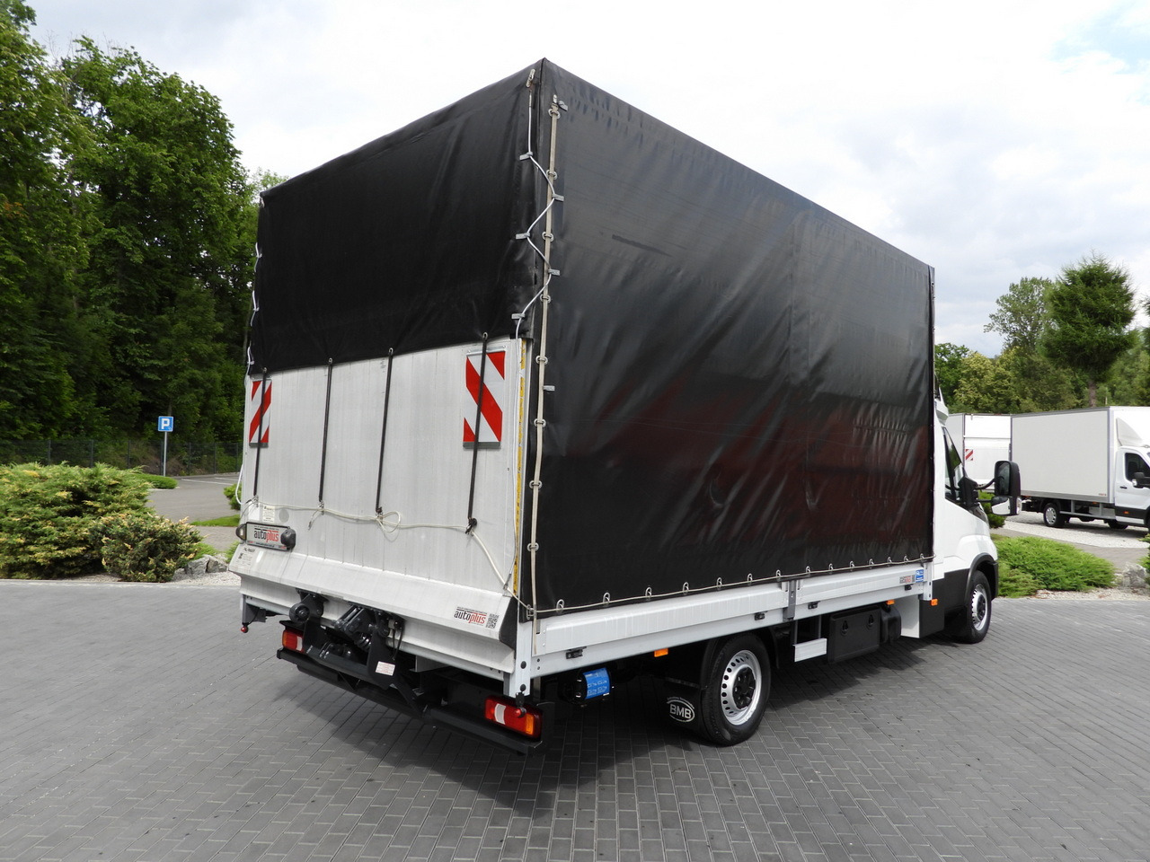 IVECO DAILY 35S18 TARPAULIN LIFT 10 PALLETS WEBASTO CRUISE CONTROL PNEUMATICS AIR CONDITIONING 180HP - Furgoneta con lona: foto 3 IVECO DAILY 35S18 TARPAULIN LIFT 10 PALLETS WEBASTO CRUISE CONTROL PNEUMATICS AIR CONDITIONING 180HP - Furgoneta con lona: foto 3