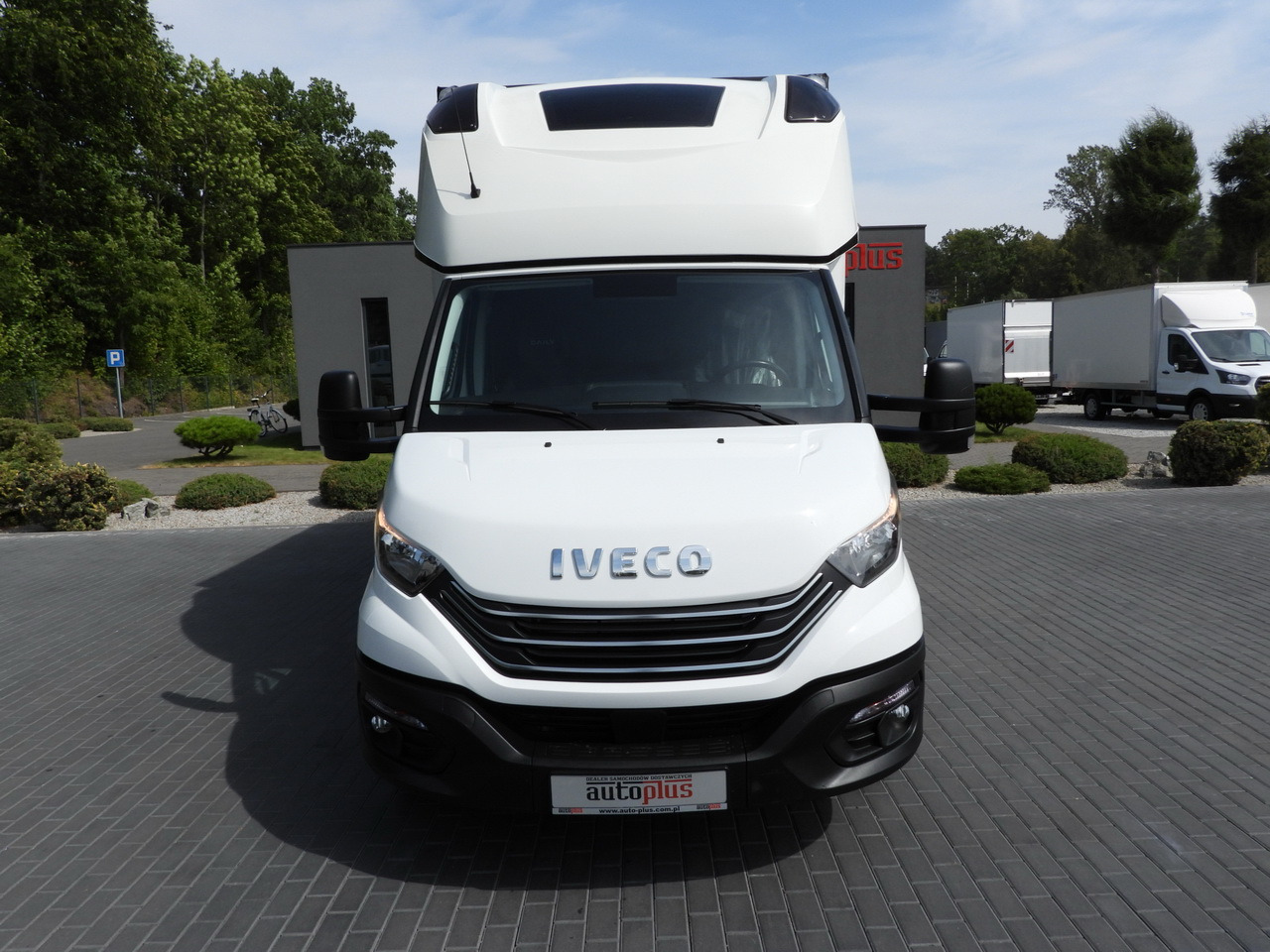 IVECO DAILY 35S18 TARPAULIN LIFT 8 PALLETS CRUISE CONTROL AIR CONDITIONING  180HP - Furgoneta con lona: foto 5 IVECO DAILY 35S18 TARPAULIN LIFT 8 PALLETS CRUISE CONTROL AIR CONDITIONING  180HP - Furgoneta con lona: foto 5