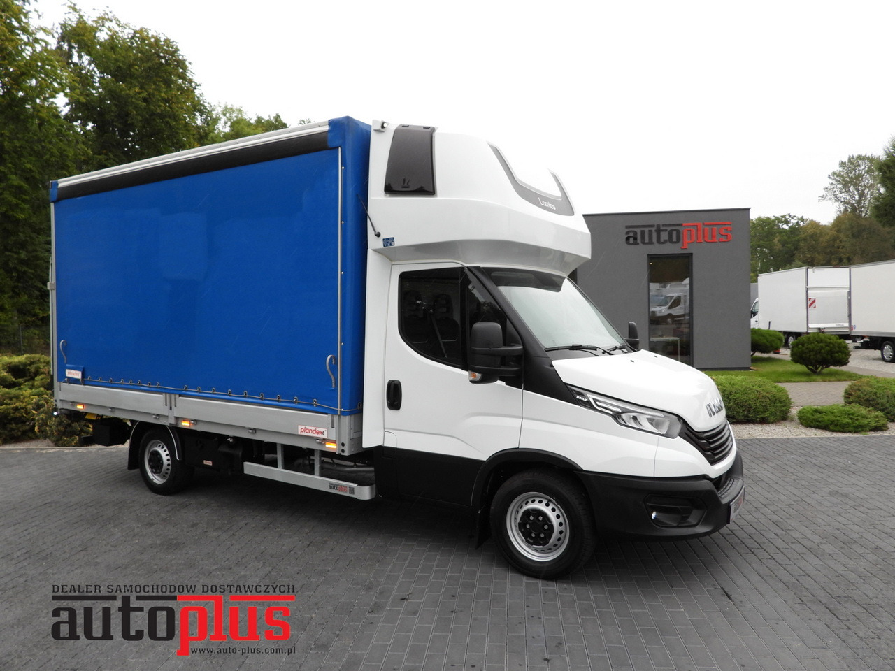 IVECO DAILY 35S18 TARPAULIN LIFT 8 PALLETS WEBASTO CRUISE CONTROL LED LIGHTS AIR CONDITIONING 180HP - Furgoneta con lona: foto 1 IVECO DAILY 35S18 TARPAULIN LIFT 8 PALLETS WEBASTO CRUISE CONTROL LED LIGHTS AIR CONDITIONING 180HP - Furgoneta con lona: foto 1