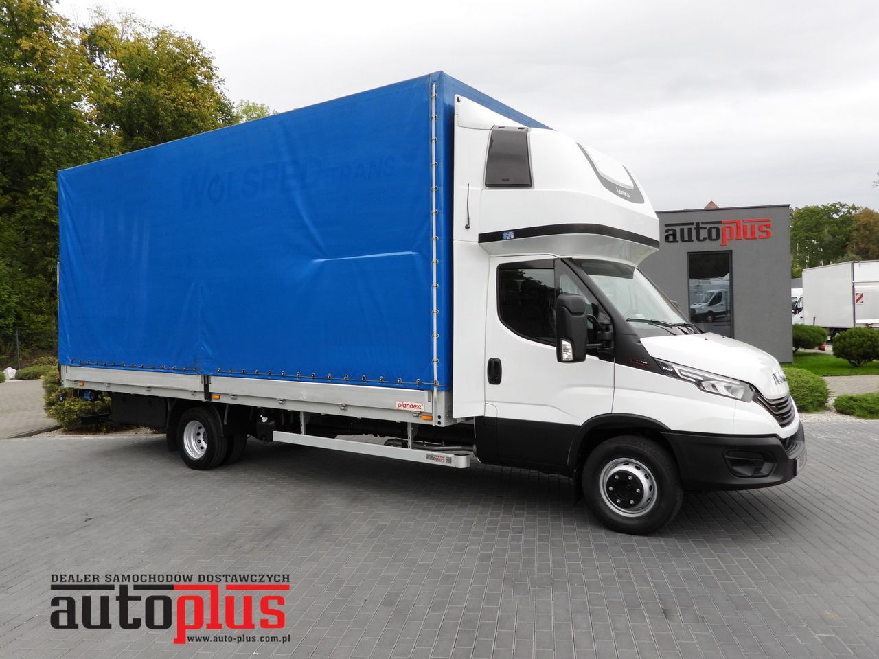 IVECO DAILY 72C18 TARPAULIN LIFT 14 PALLETS WEBASTO CRUISE CONTROL LED LIGHTS TWIN WHEELS AIR CONDITIONING 180HP - Camión lona: foto 1 IVECO DAILY 72C18 TARPAULIN LIFT 14 PALLETS WEBASTO CRUISE CONTROL LED LIGHTS TWIN WHEELS AIR CONDITIONING 180HP - Camión lona: foto 1
