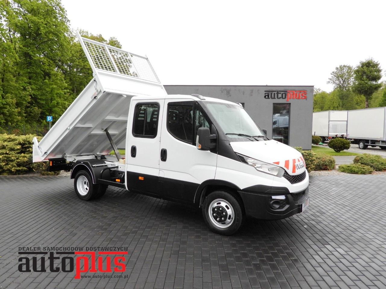Iveco DAILY 35C13 KIPPER DOPPELKABINE DOKA 7 SITZE A/C - Furgoneta basculante, Furgoneta combi: foto 1 Iveco DAILY 35C13 KIPPER DOPPELKABINE DOKA 7 SITZE A/C - Furgoneta basculante, Furgoneta combi: foto 1