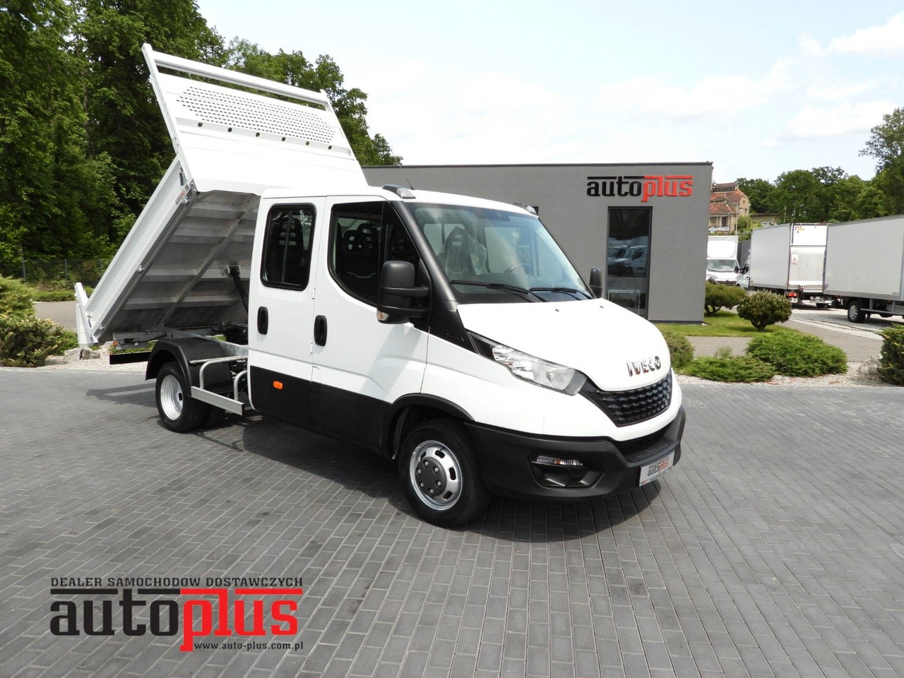Iveco DAILY 35C14 KIPPER DOPPELKABINE DOKA 6 SITZE A/C - Furgoneta basculante, Furgoneta combi: foto 1 Iveco DAILY 35C14 KIPPER DOPPELKABINE DOKA 6 SITZE A/C - Furgoneta basculante, Furgoneta combi: foto 1