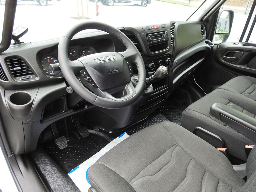 Iveco DAILY 35C15 KUHLKOFFER -12*C ZWILLINGSRÄDER - Furgoneta frigorifica: foto 2 Iveco DAILY 35C15 KUHLKOFFER -12*C ZWILLINGSRÄDER - Furgoneta frigorifica: foto 2