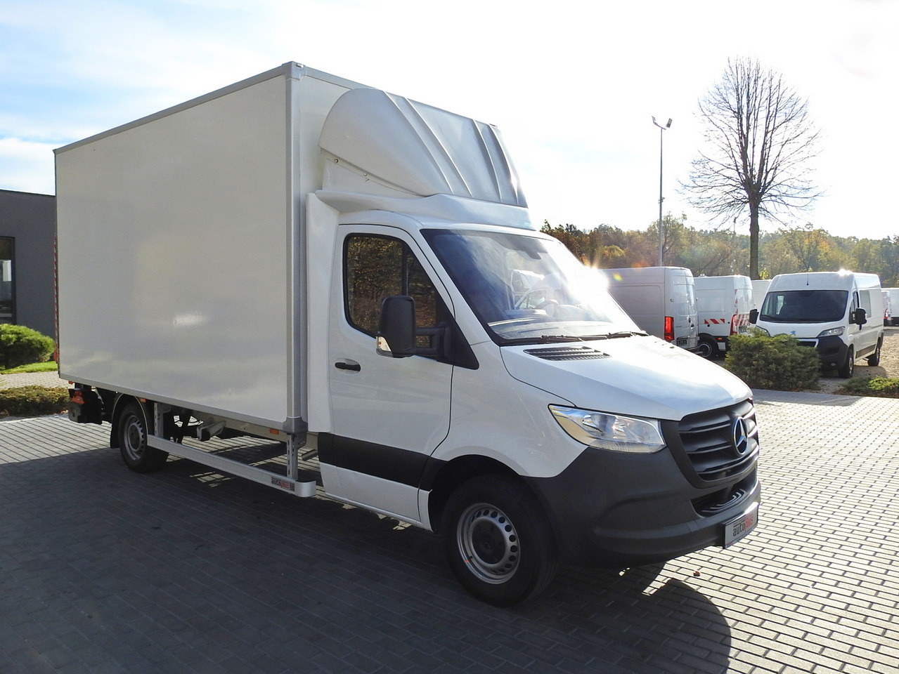 MERCEDES SPRINTER BOX LIFT 8 PALLETS AIR CONDITIONING  150HP - Furgoneta caja cerrada: foto 4 MERCEDES SPRINTER BOX LIFT 8 PALLETS AIR CONDITIONING  150HP - Furgoneta caja cerrada: foto 4