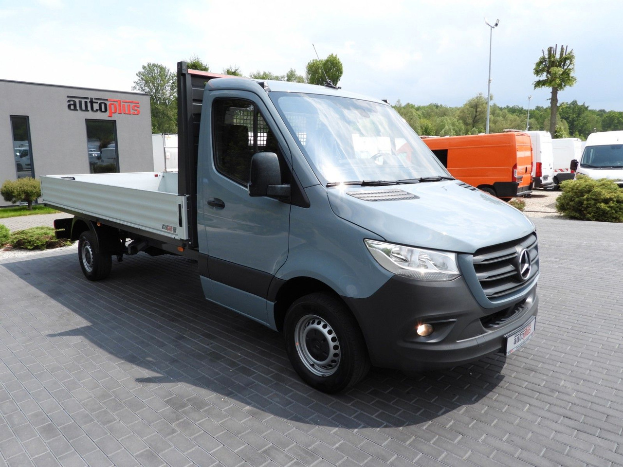 Mercedes-Benz SPRINTER 315 PRITSCHE 8 PALETTEN TEMPOMAT - Furgoneta caja abierta: foto 4 Mercedes-Benz SPRINTER 315 PRITSCHE 8 PALETTEN TEMPOMAT - Furgoneta caja abierta: foto 4