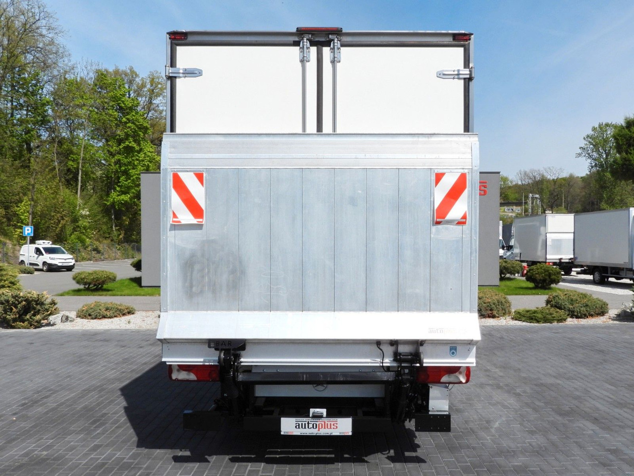 Furgoneta frigorifica Mercedes-Benz SPRINTER 316 KÜHLKOFFER 0*C AUFZUG 8 PALETTEN: foto 10