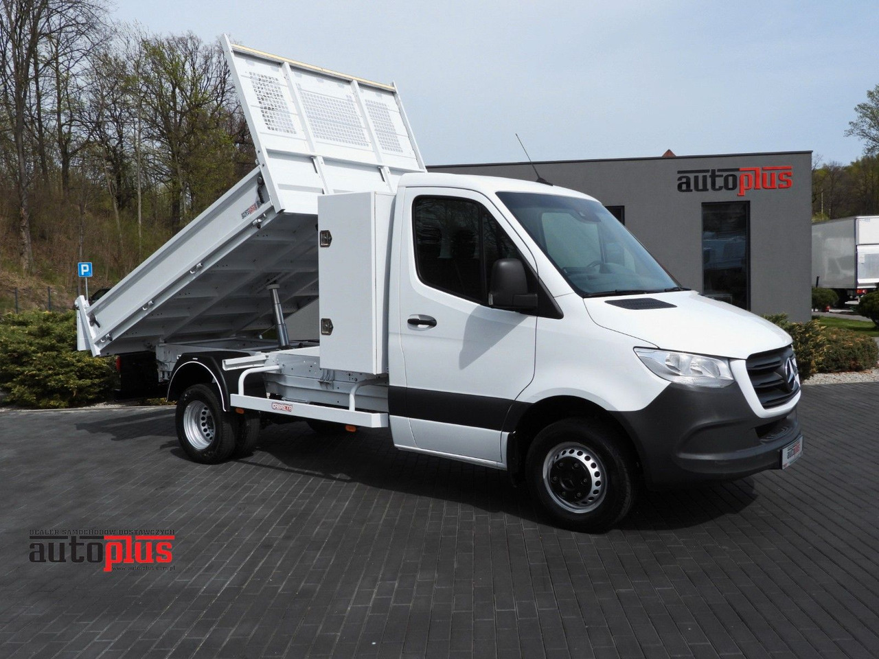 Mercedes-Benz SPRINTER 516 KIPPER TEMPOMAT ZWILLINGSRÄDER - Furgoneta basculante: foto 1 Mercedes-Benz SPRINTER 516 KIPPER TEMPOMAT ZWILLINGSRÄDER - Furgoneta basculante: foto 1