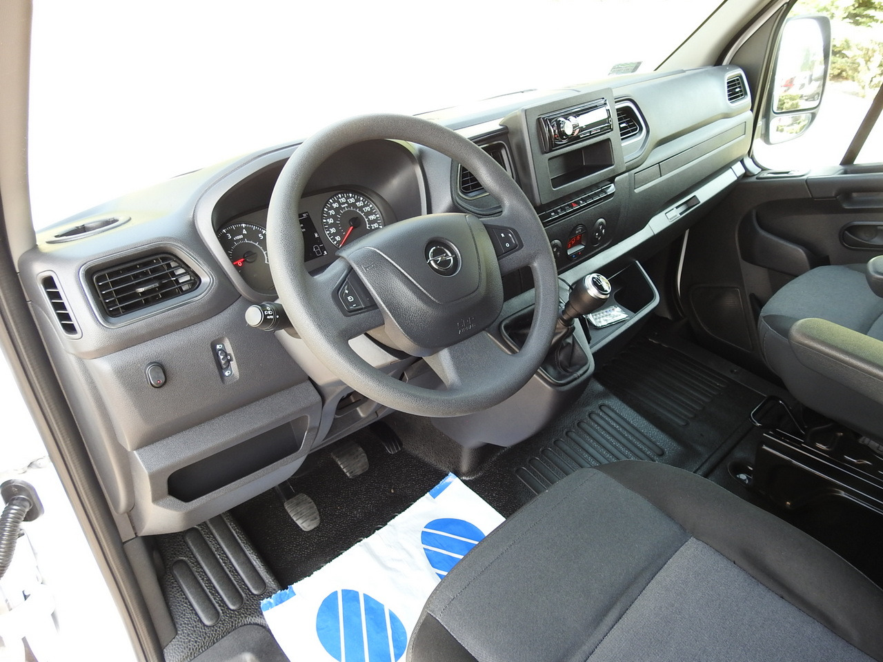 OPEL MOVANO TARPAULIN 8 PALLETS WEBASTO CRUISE CONTROL AIR CONDITIONING LED LIGHTS PNEUMATICS 165HP - Furgoneta con lona: foto 2 OPEL MOVANO TARPAULIN 8 PALLETS WEBASTO CRUISE CONTROL AIR CONDITIONING LED LIGHTS PNEUMATICS 165HP - Furgoneta con lona: foto 2