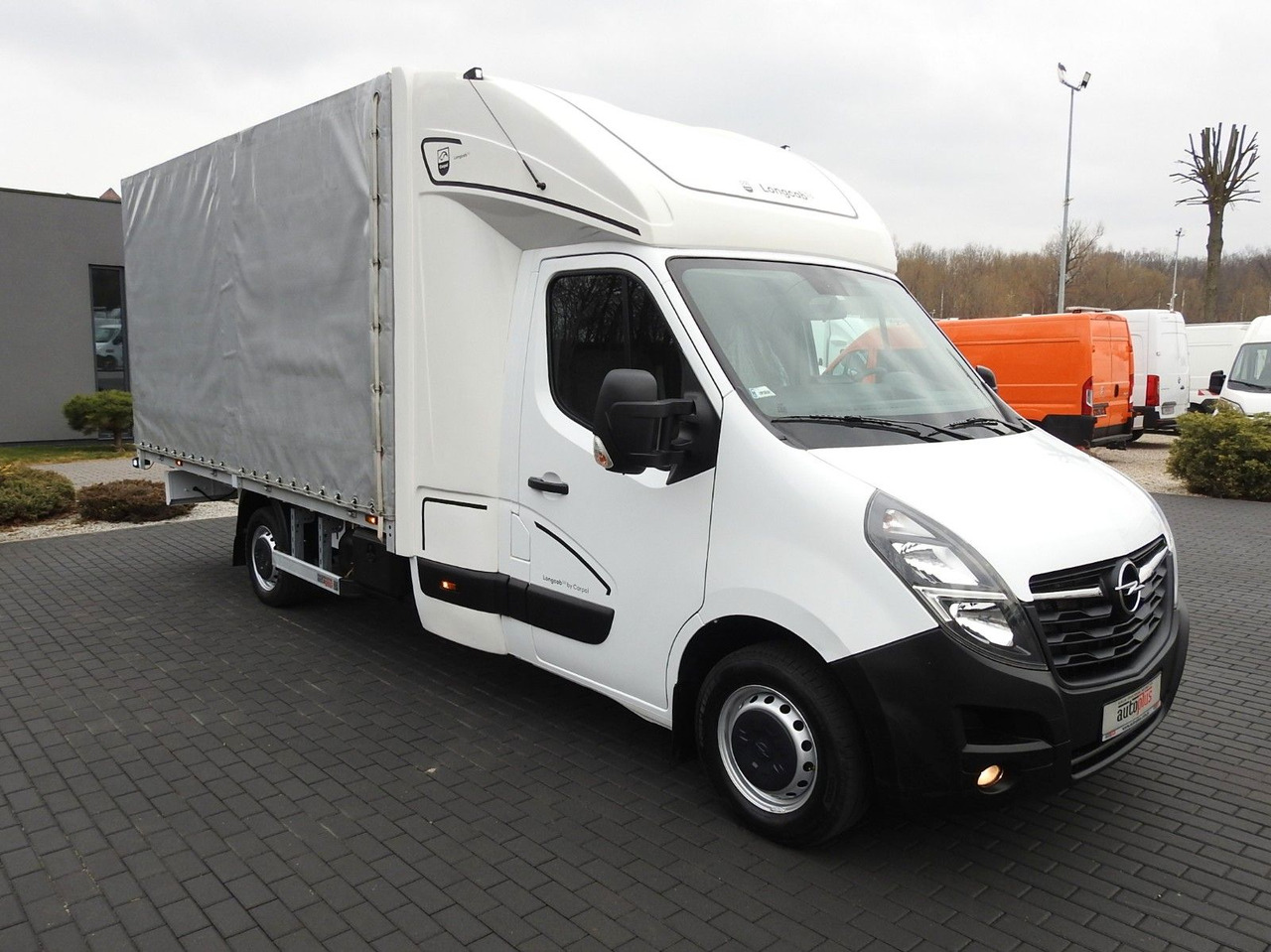 Opel MOVANO PRITSCHE PLANE 8 PALETTEN WEBASTO - Furgoneta con lona, Furgoneta combi: foto 4 Opel MOVANO PRITSCHE PLANE 8 PALETTEN WEBASTO - Furgoneta con lona, Furgoneta combi: foto 4